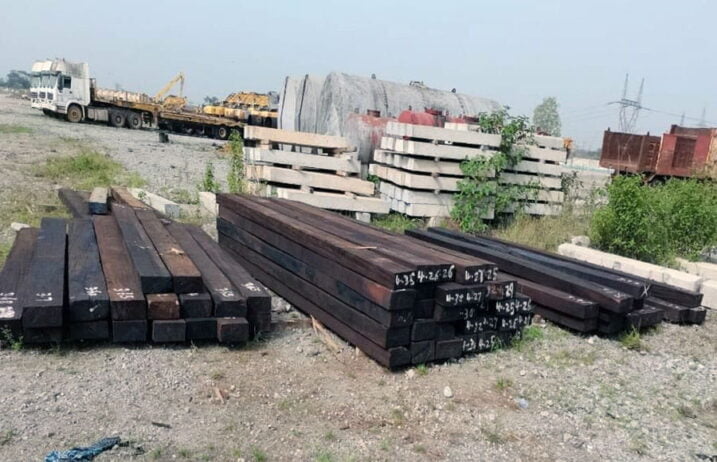 Already-delivered-railway-wooden-sleepers-in-one-of-the-client's-yard